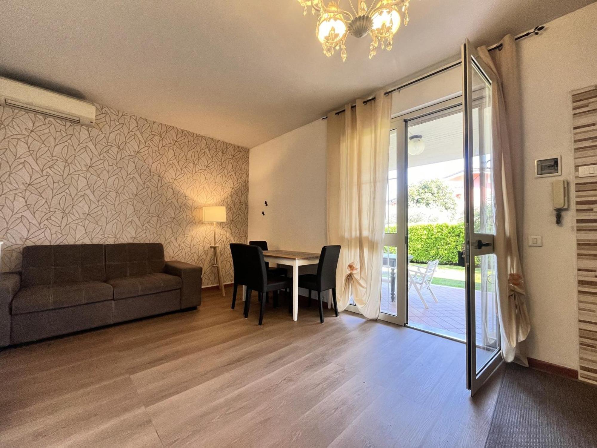 Casa Melania Lazise Apartment ภายนอก รูปภาพ